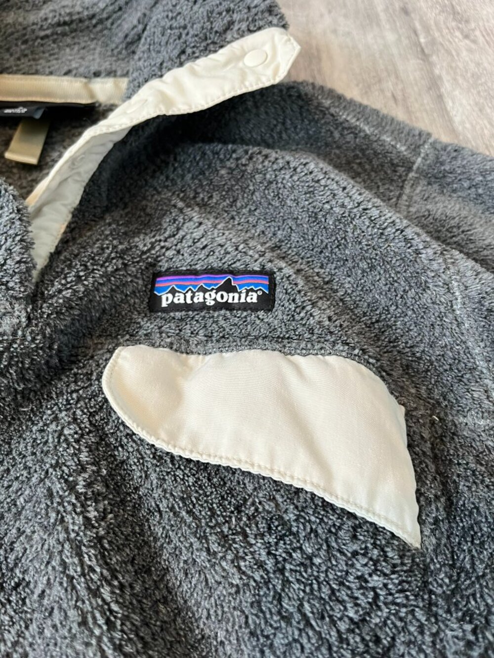 Patagonia Re-Tool Snap-T Fleece Pullover, Feather Grey/Ivory, W's Small - Picture 5 of 11